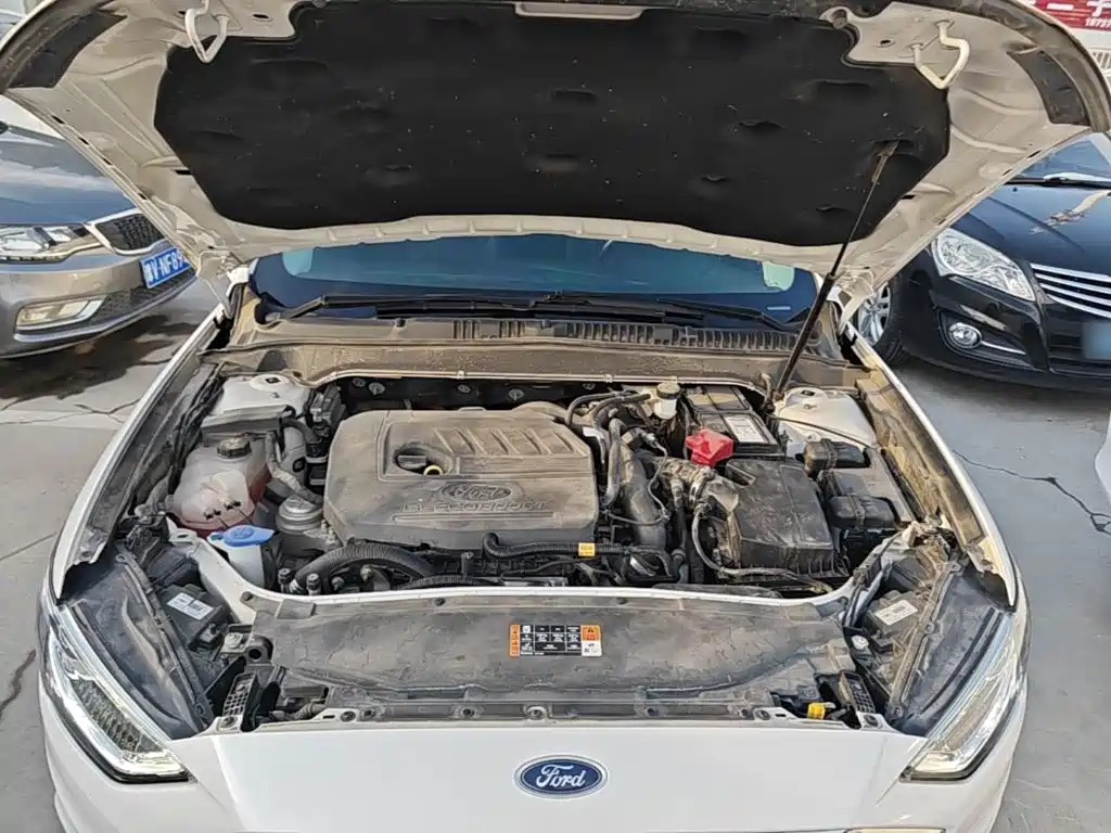Ford Mondeo — фото 20
