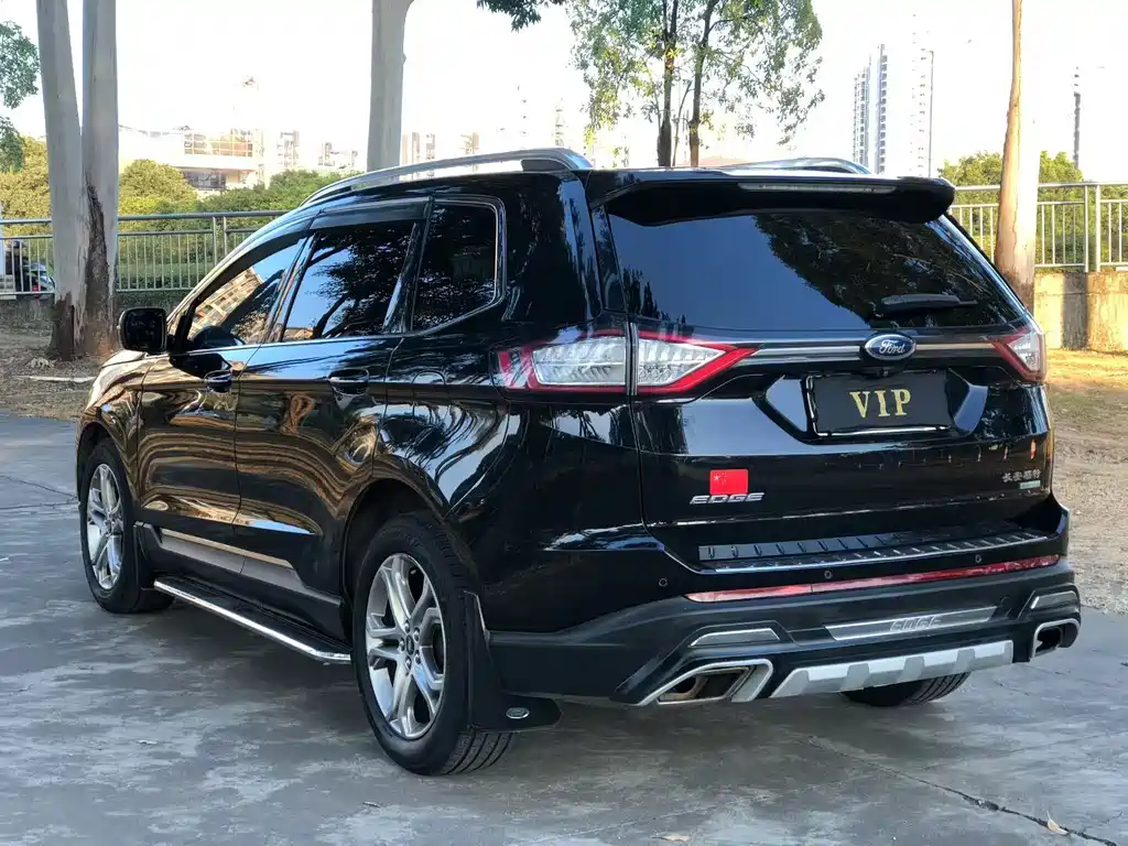 Ford Edge — фото 4