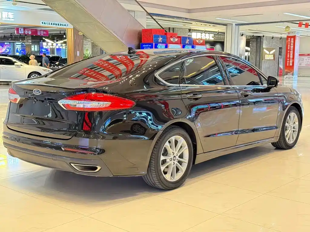 Ford Mondeo — фото 11