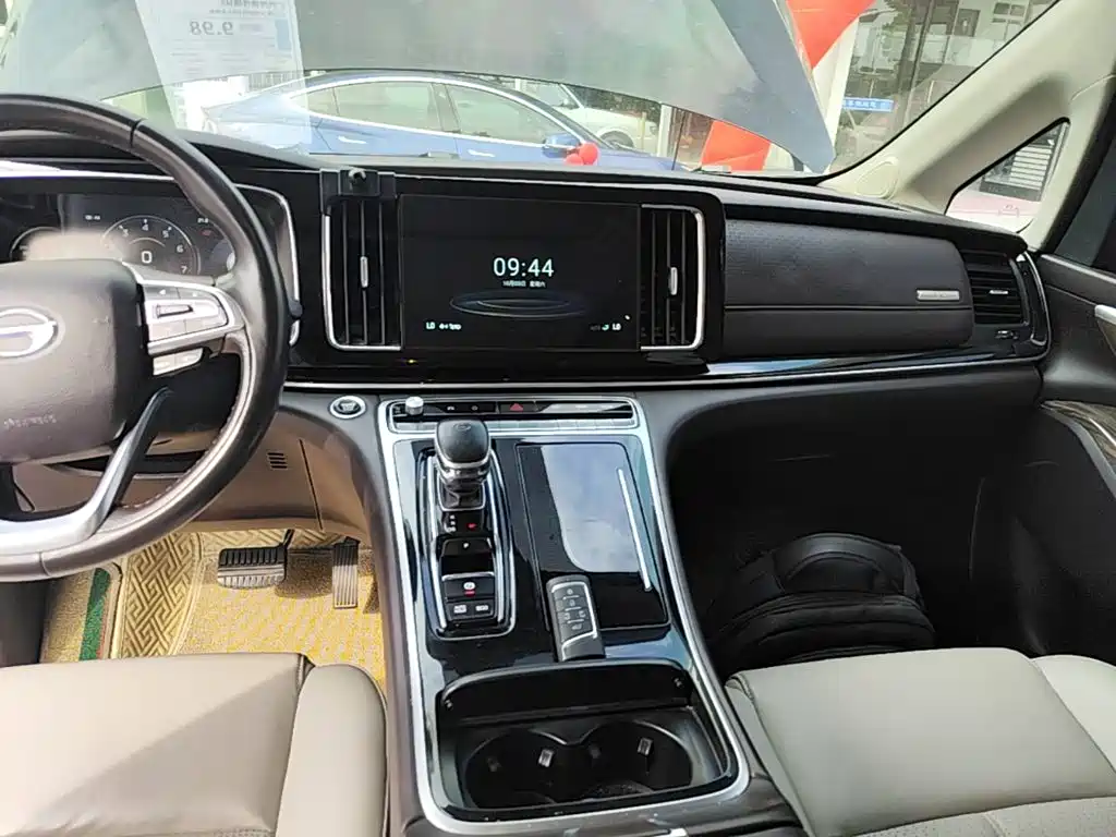 GAC Motor Trumpchi M8 — фото 13