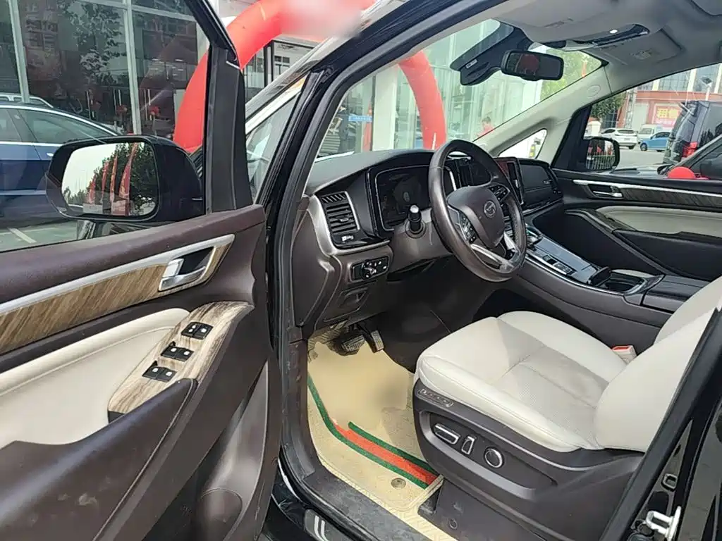GAC Motor Trumpchi M8 — фото 16