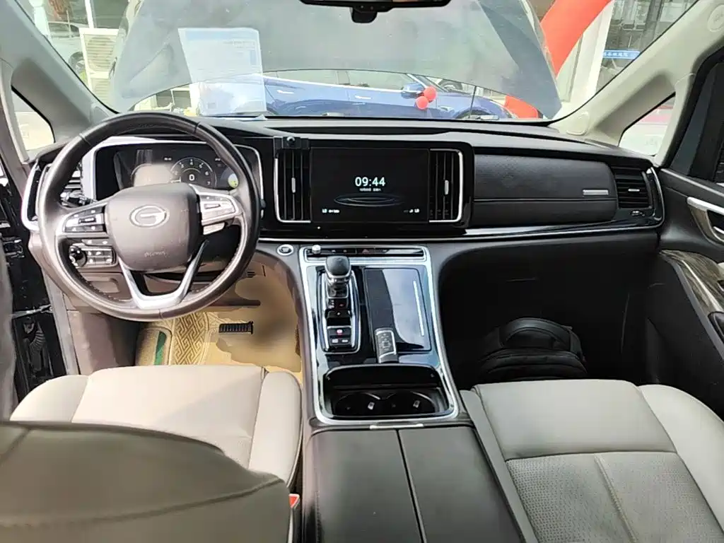 GAC Motor Trumpchi M8 — фото 10