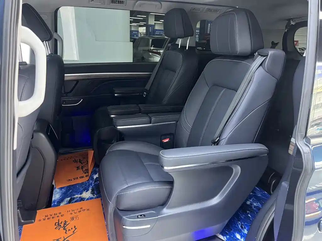 GAC Motor Trumpchi M8 — фото 13