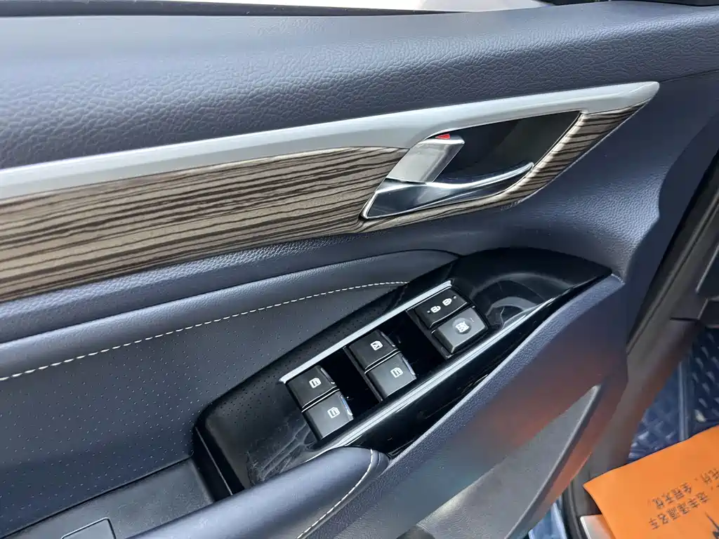 GAC Motor Trumpchi M8 — фото 19