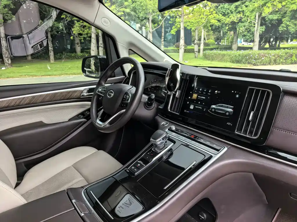 GAC Motor Trumpchi M8 — фото 13