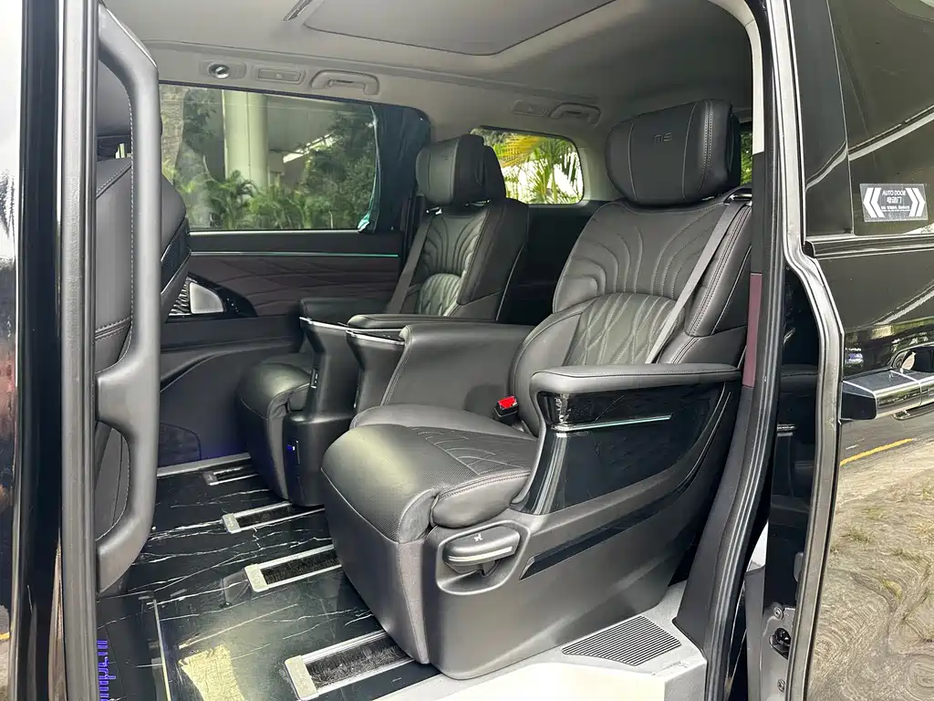GAC Motor Trumpchi M8 — фото 9