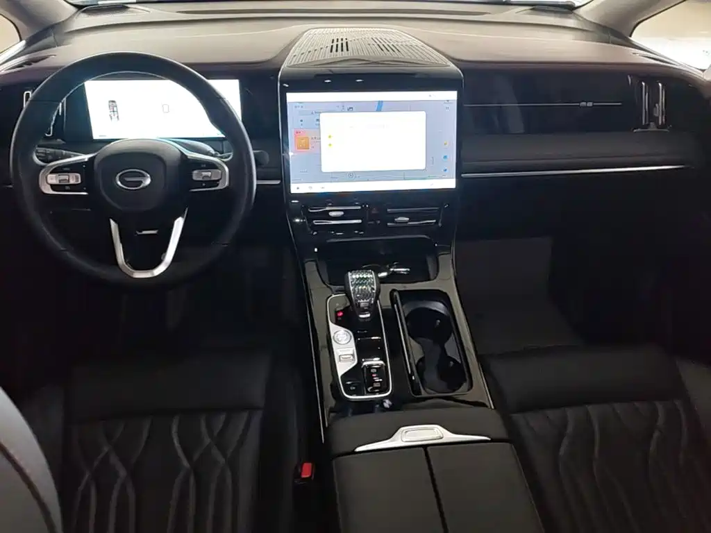 GAC Motor Trumpchi M8 — фото 10