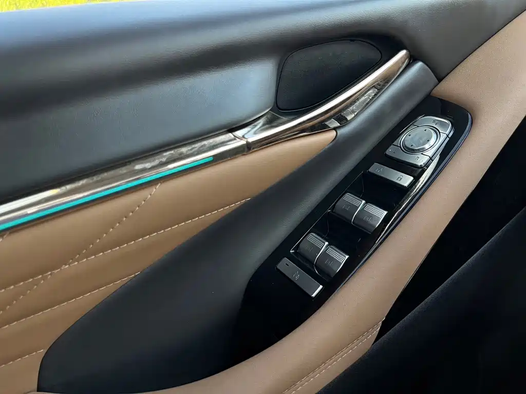 GAC Motor Trumpchi M8 — фото 14