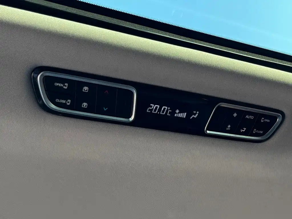 GAC Motor Trumpchi M8 — фото 21