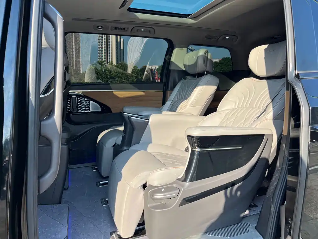GAC Motor Trumpchi M8 — фото 6