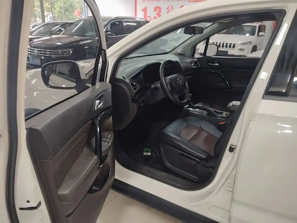 GAC Motor Trumpchi GS4 — фото 16
