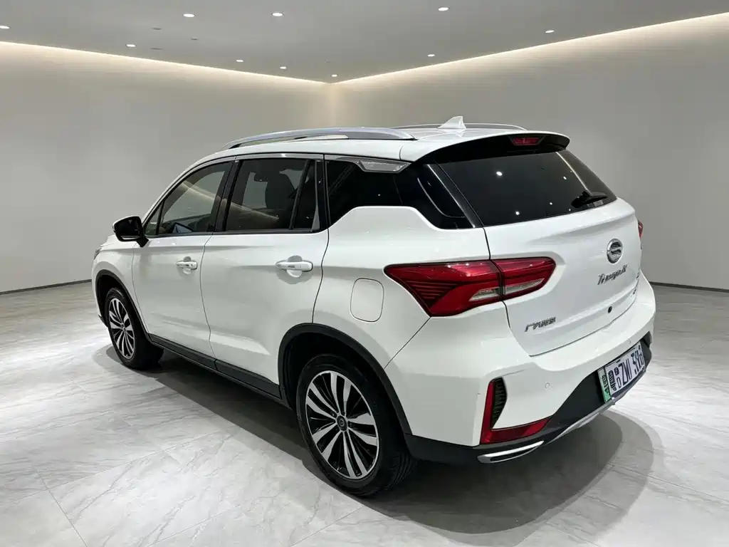 GAC Motor GS4 Hybrid — фото 8