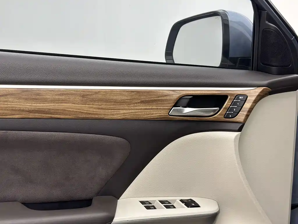 GAC Motor Trumpchi GS8 — фото 17