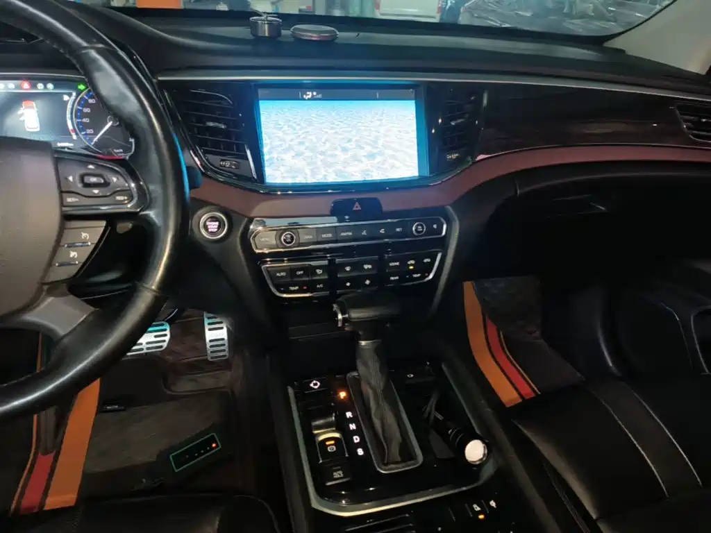 GAC Motor Trumpchi GS8 — фото 13