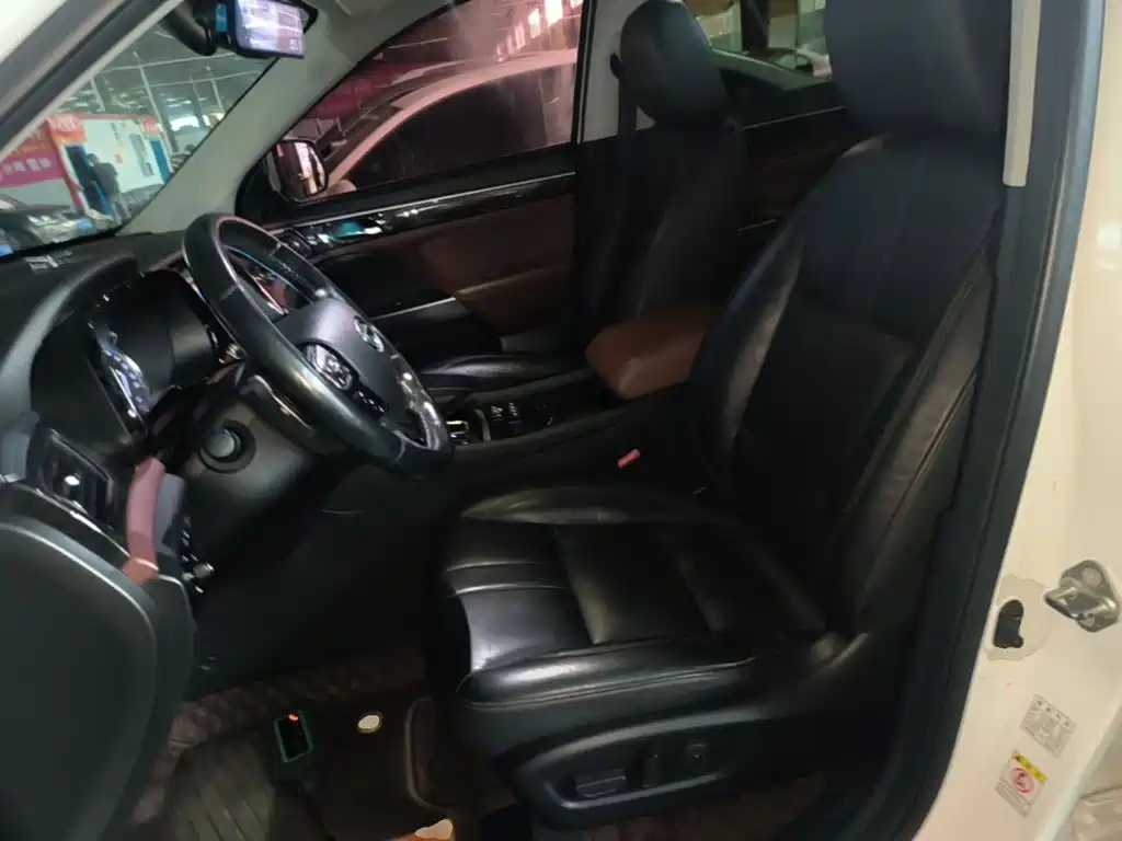 GAC Motor Trumpchi GS8 — фото 15