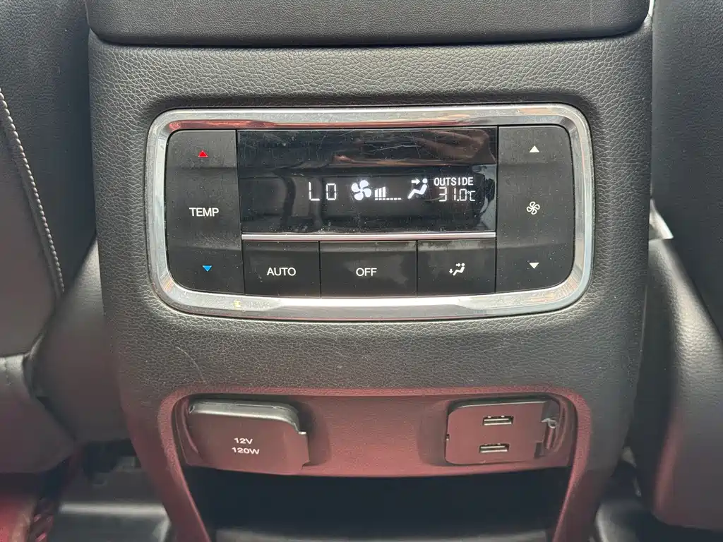 GAC Motor Trumpchi GS8 — фото 14