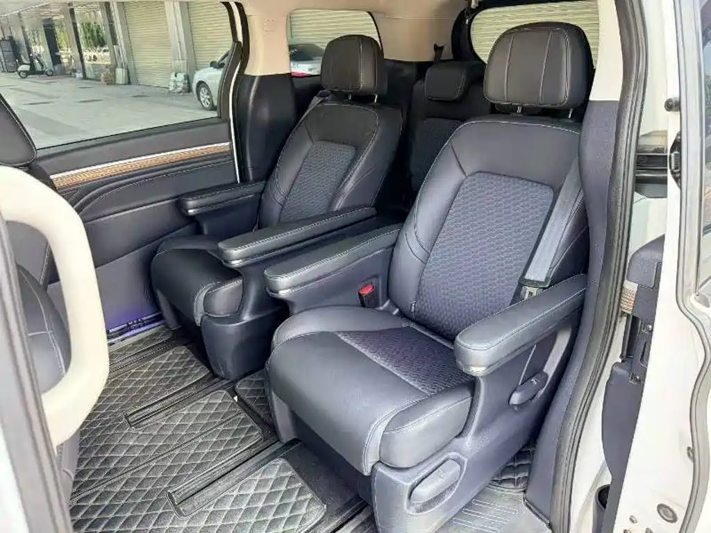 GAC Motor Trumpchi M8 — фото 8