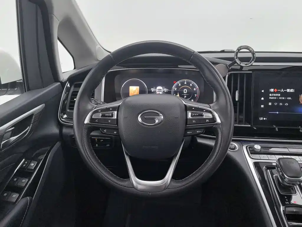 GAC Motor Trumpchi M8 — фото 11