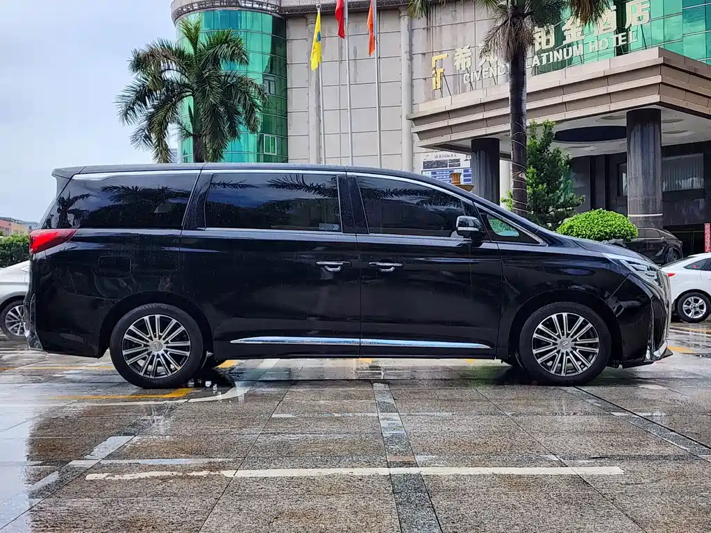 GAC Motor Trumpchi M8 — фото 4