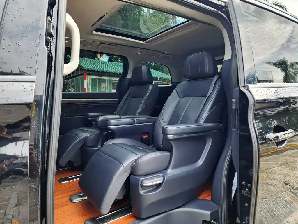 GAC Motor Trumpchi M8 — фото 10