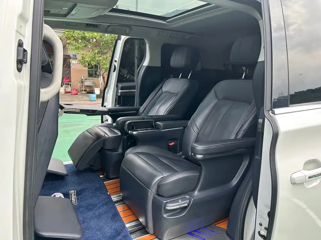 GAC Motor Trumpchi M8 — фото 17