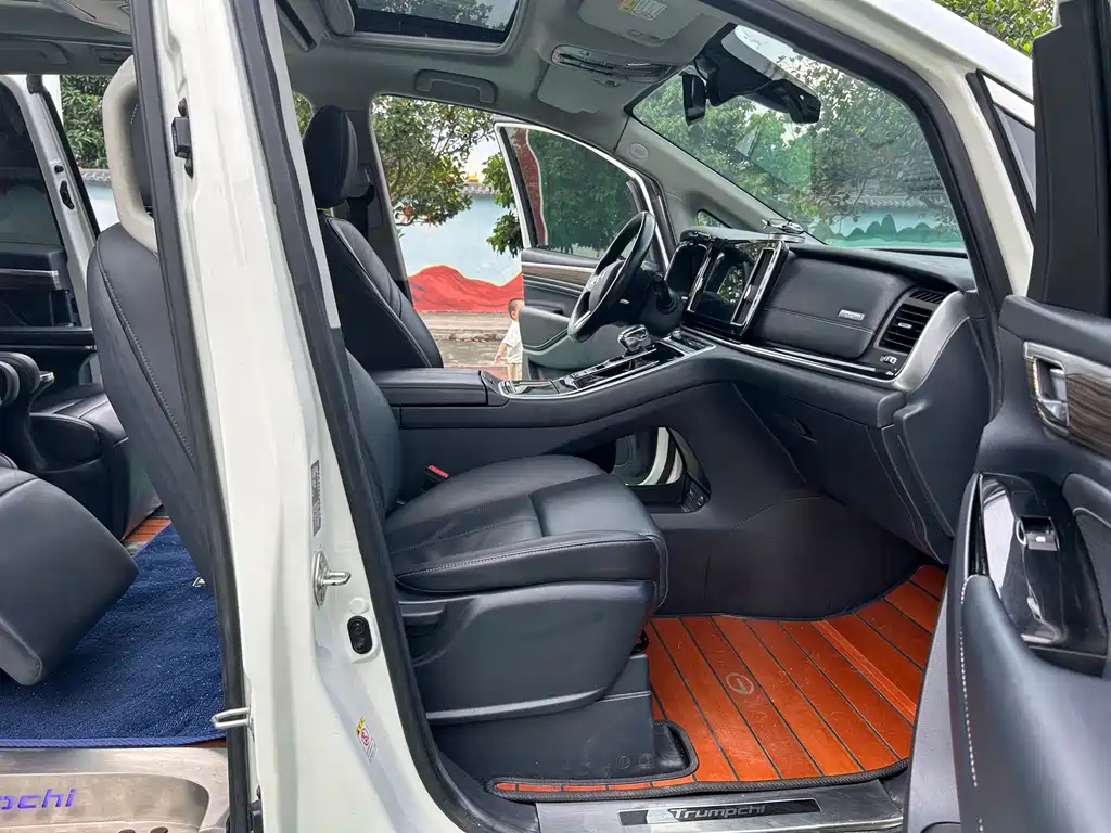 GAC Motor Trumpchi M8 — фото 4