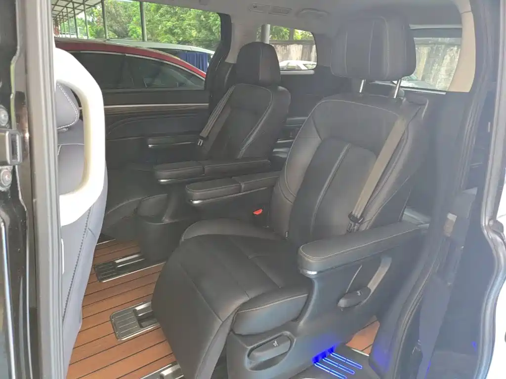 GAC Motor Trumpchi M8 — фото 17