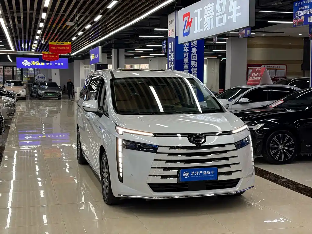 GAC Motor Trumpchi E8 PHEV — фото 3