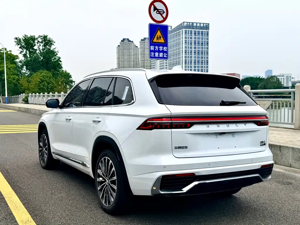 Geely Xingyue L — фото 7