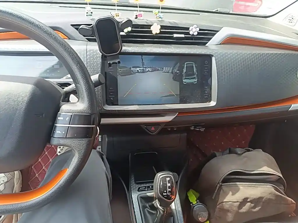 Geely Vision X1 — фото 13