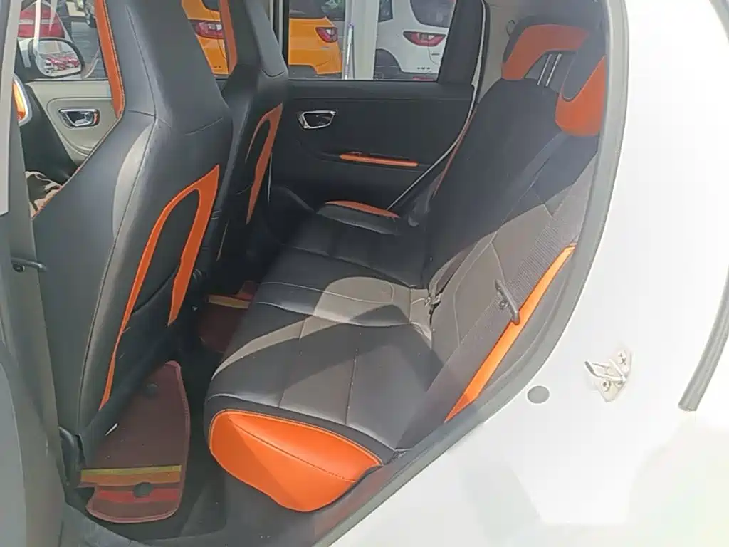 Geely Vision X1 — фото 17