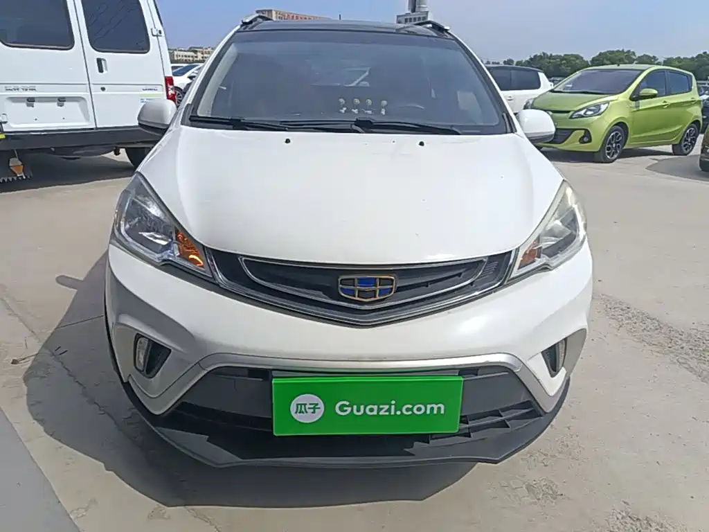 Geely Vision X1 — фото 3