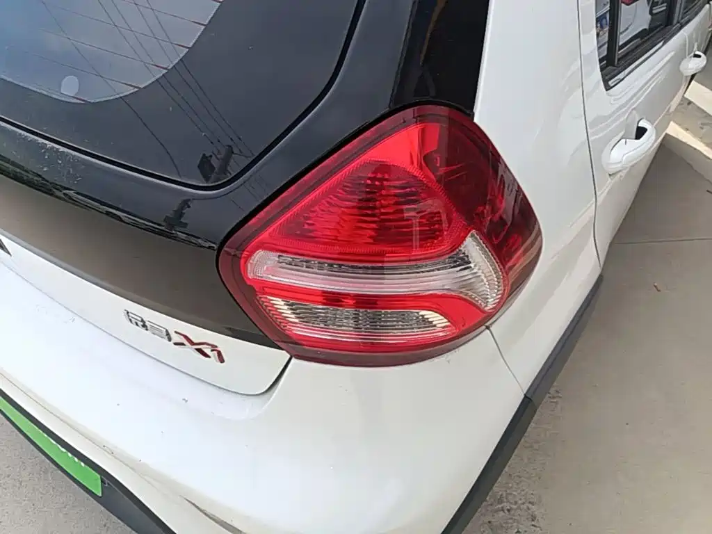 Geely Vision X1 — фото 8