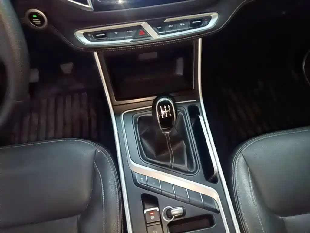 Geely Vision X6 — фото 14