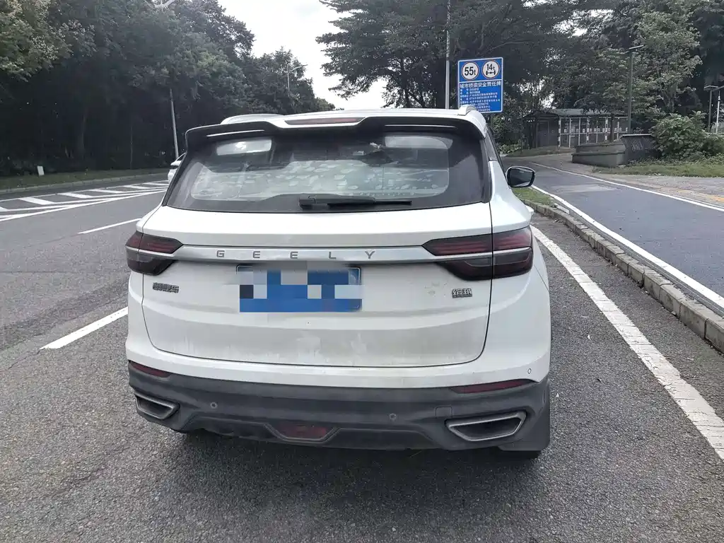 Geely Binyue — фото 10