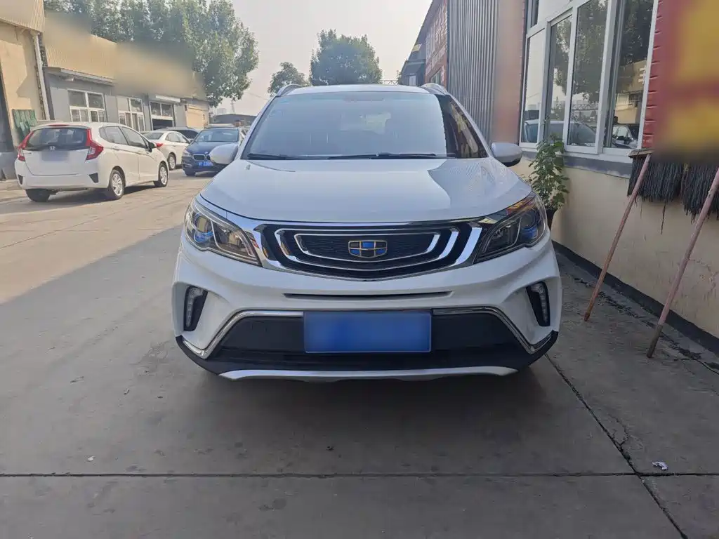 Geely Vision X3 — фото 3