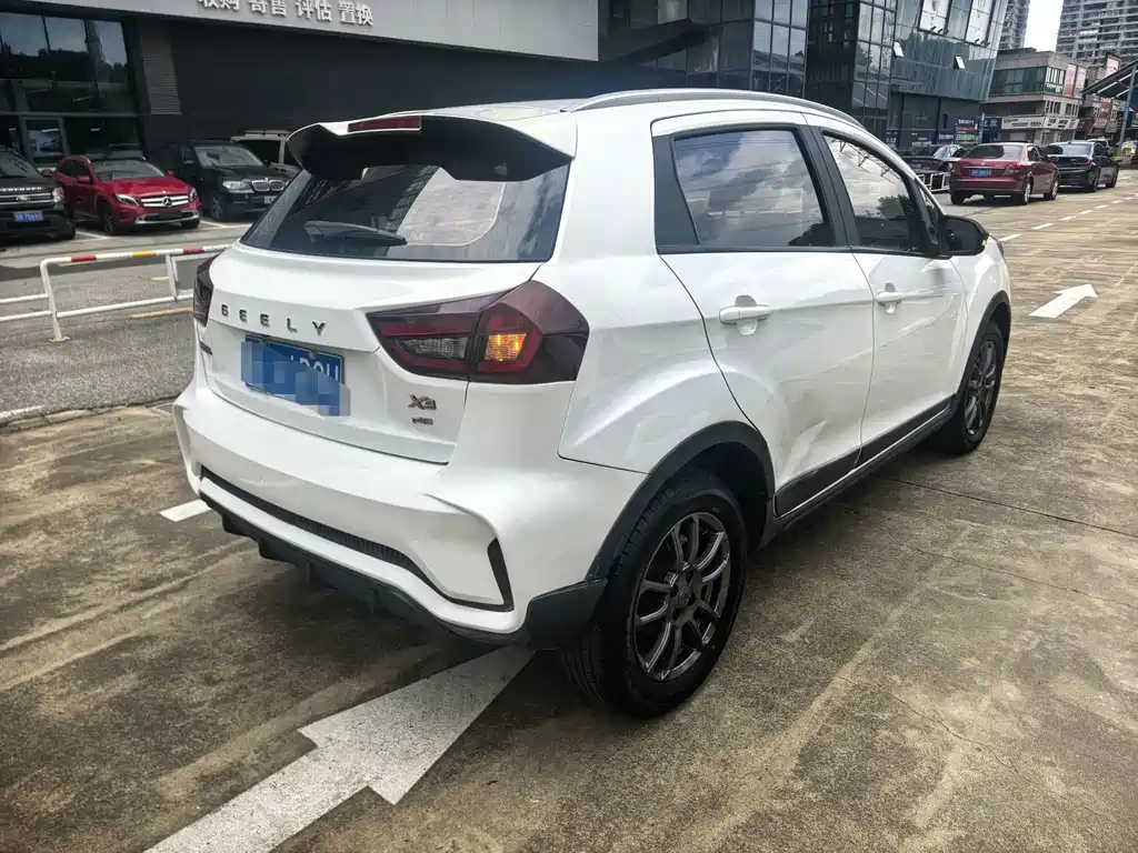 Geely Vision X3 — фото 4