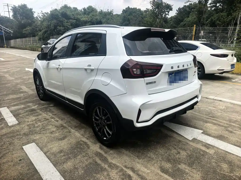 Geely Vision X3 — фото 6