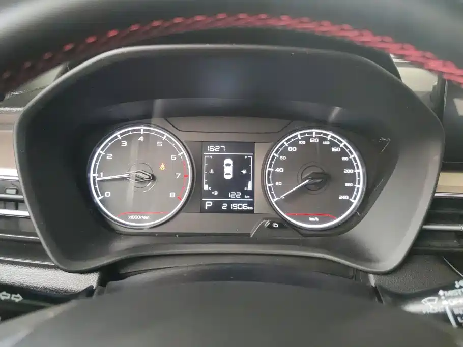 Geely Vision X3 — фото 14