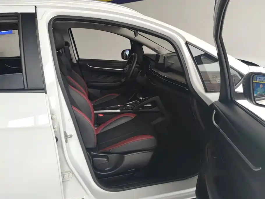 Geely Vision X3 — фото 8