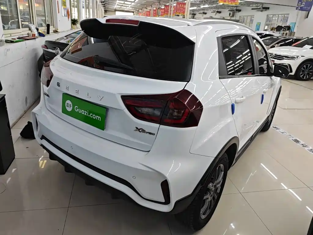 Geely Vision X3 — фото 7