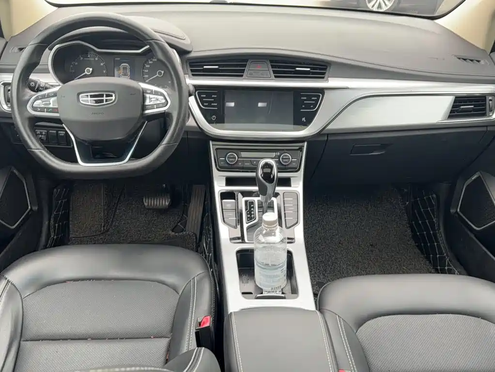 Geely Emgrand GS — фото 10