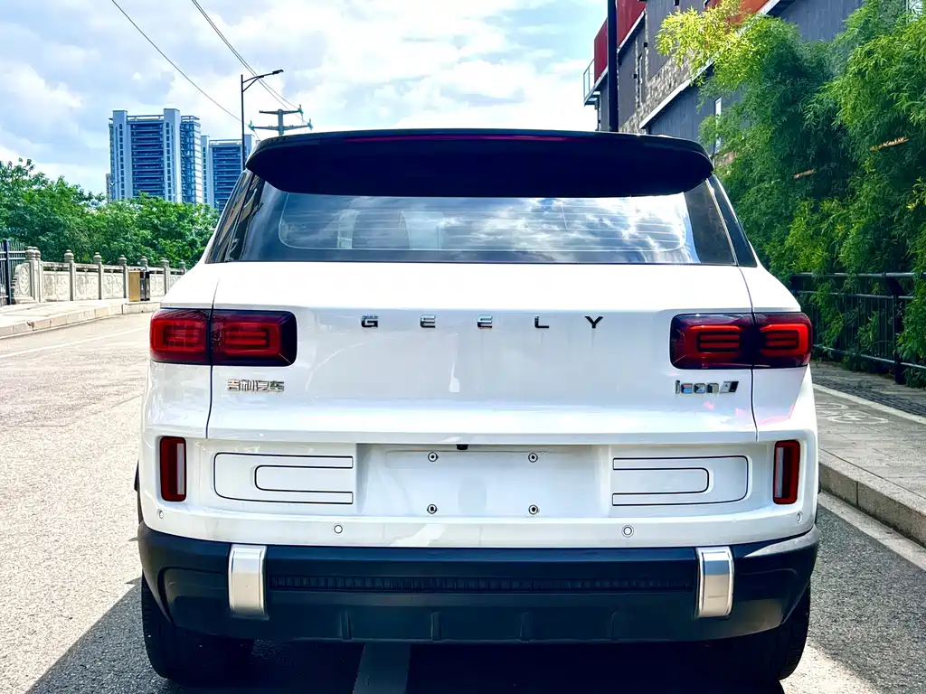 Geely Icon — фото 7