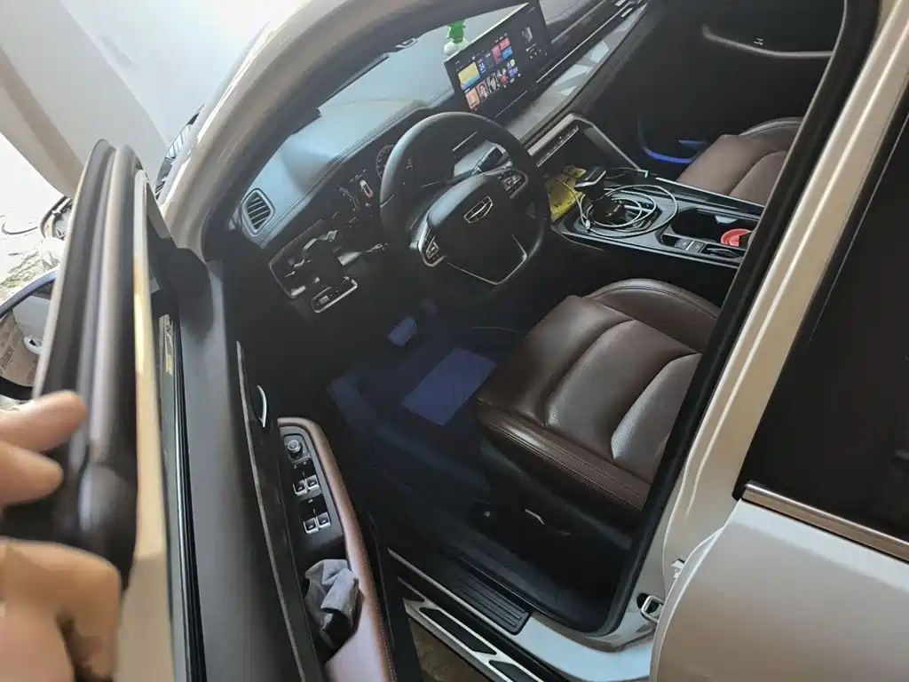 Geely Vision X6 — фото 14