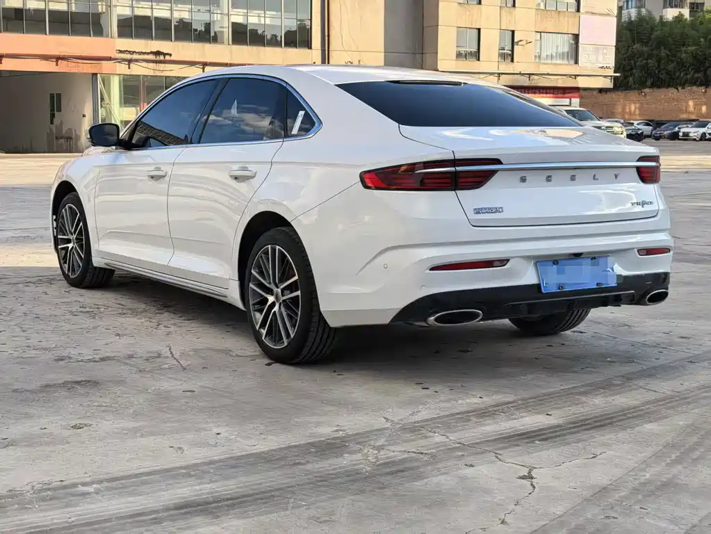 Geely Preface — фото 14