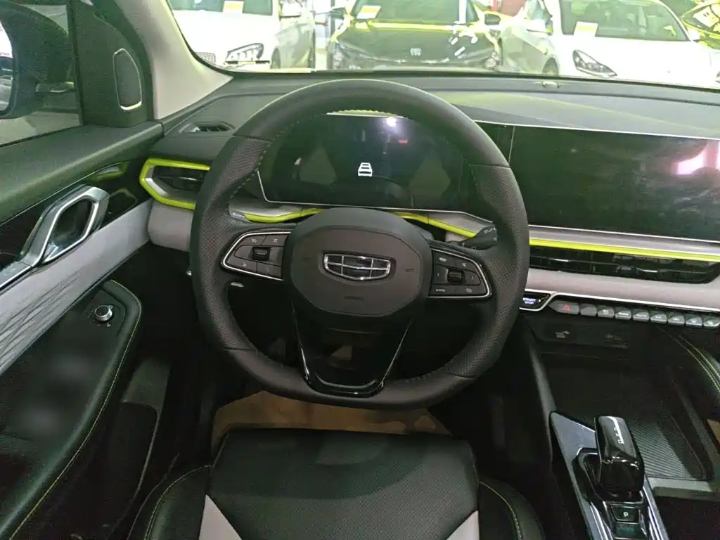 Geely Binyue — фото 11
