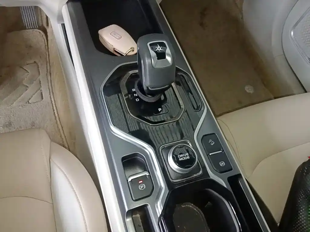 Geely Icon — фото 14
