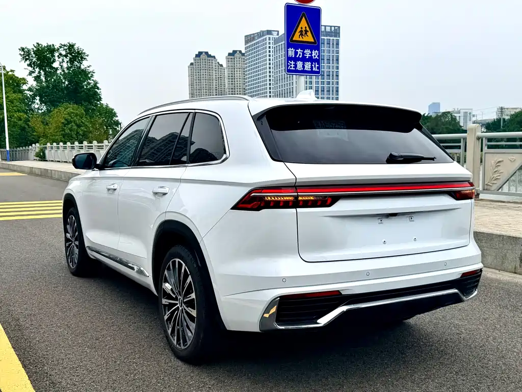 Geely Xingyue L — фото 8