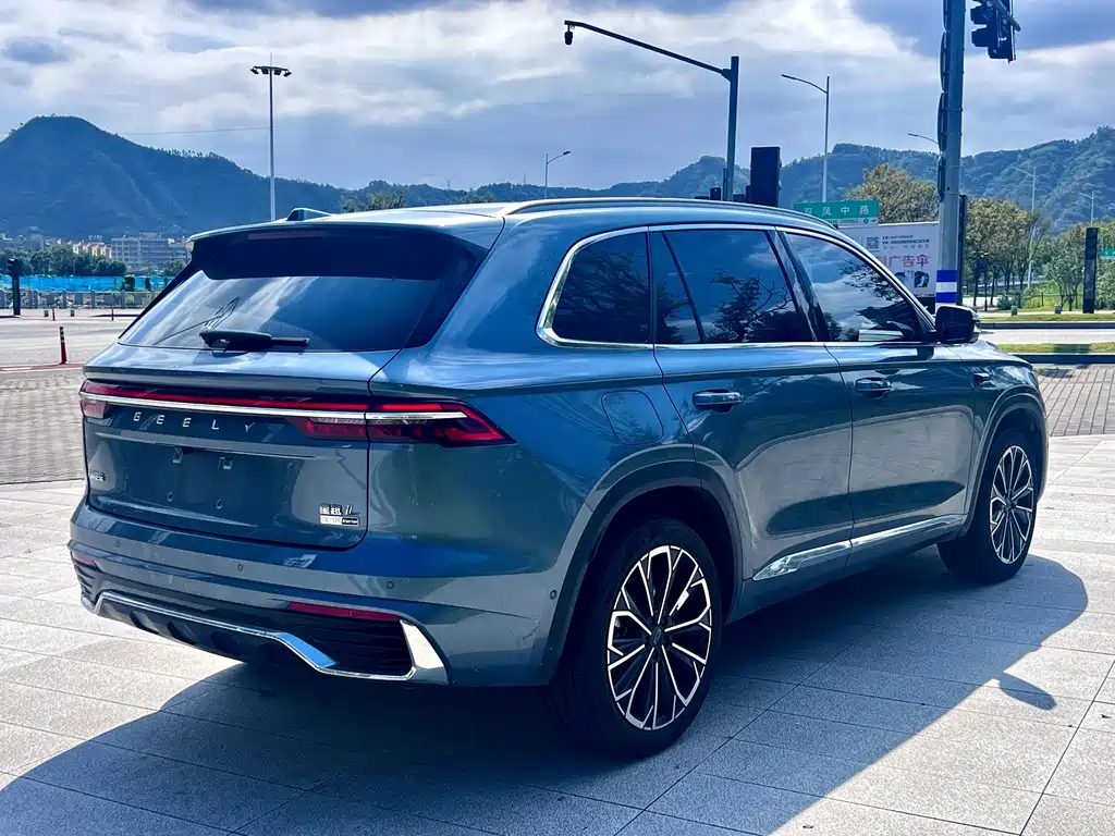 Geely Xingyue L — фото 9