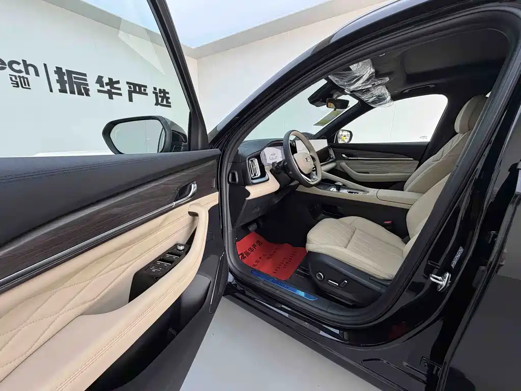 Geely Xingyue L — фото 4